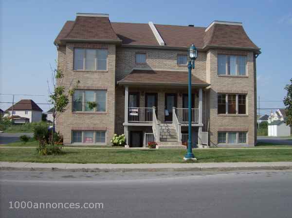 Condo 4 1/2 à vendre à Mascouche