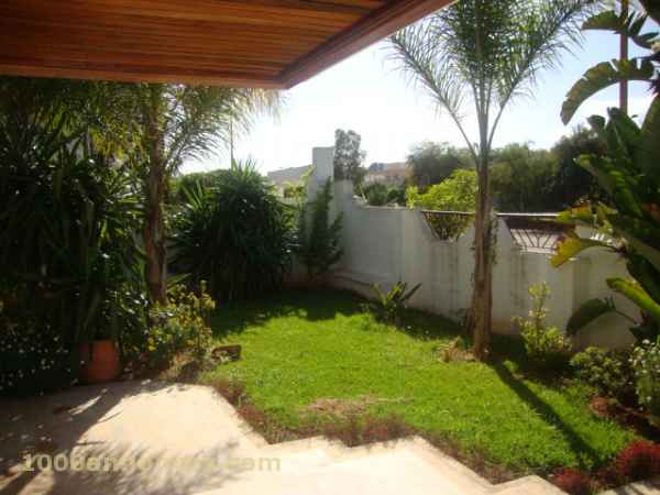 Villa vide a louer a Suissi