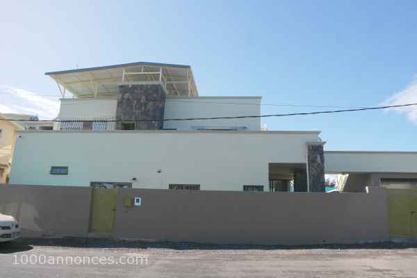 Flic en Flac à louer grande villa neuve 