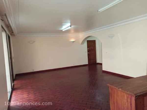 LOCATION APPARTEMENT T4 EN PLEIN CENTRE VILLE