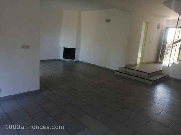 LOCATION VILLA F4