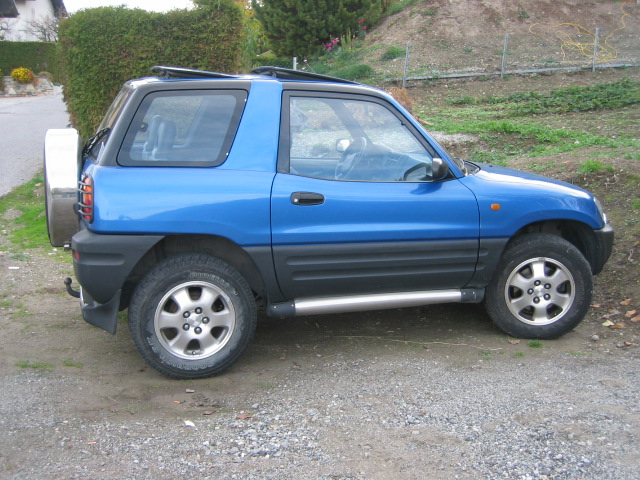 SUperbe TOYOTA RAV4 bleu metal. ttes option 